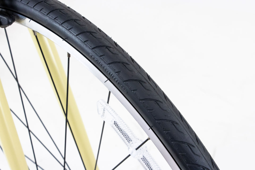 ＼アウトレット／THIRDBIKES　クロスバイク　フェスクロスライト　外装6段　軽量アルミフレーム　160cm～