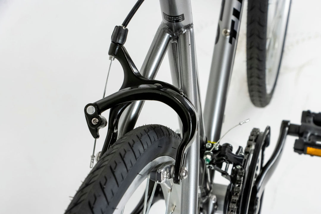 ＼アウトレット／[THIRDBIKES] スーパーソニックV サードバイクス |クロスバイク|自転車
